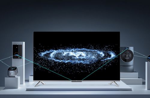 TCL V8 用更懂用户的AI智能电视，让语音交互回归自然